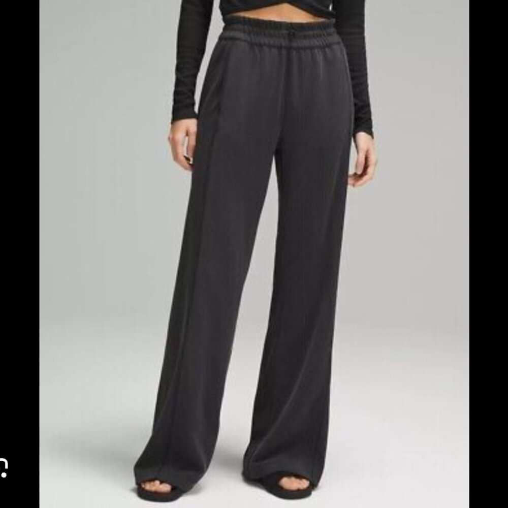 Lululemon Softstreme Ribbed High Rise Wide Leg Lounge Pants Women's size 12